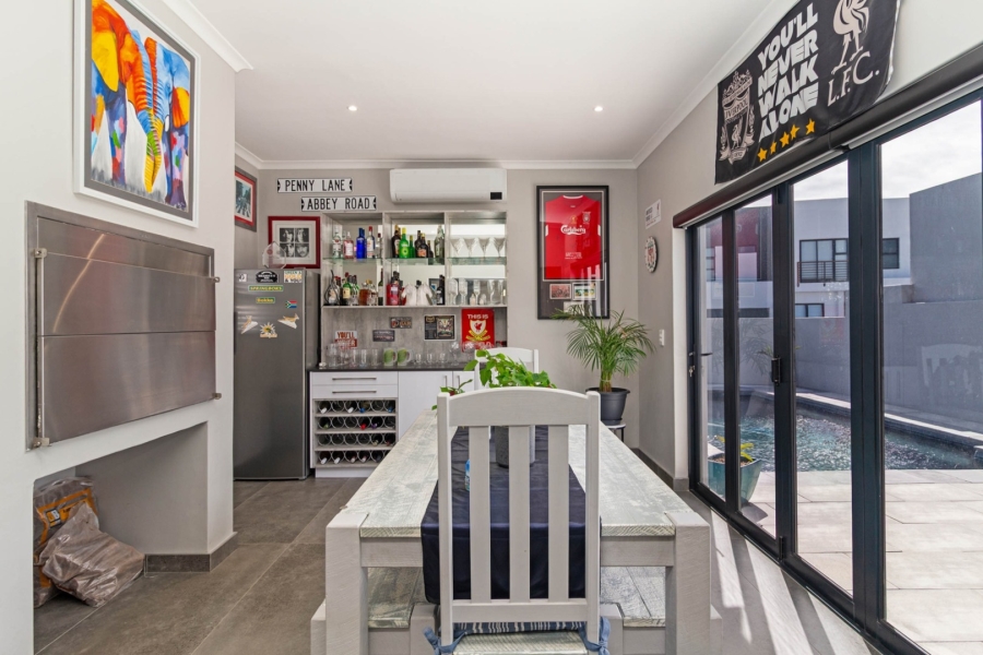 3 Bedroom Property for Sale in Sandown Western Cape
